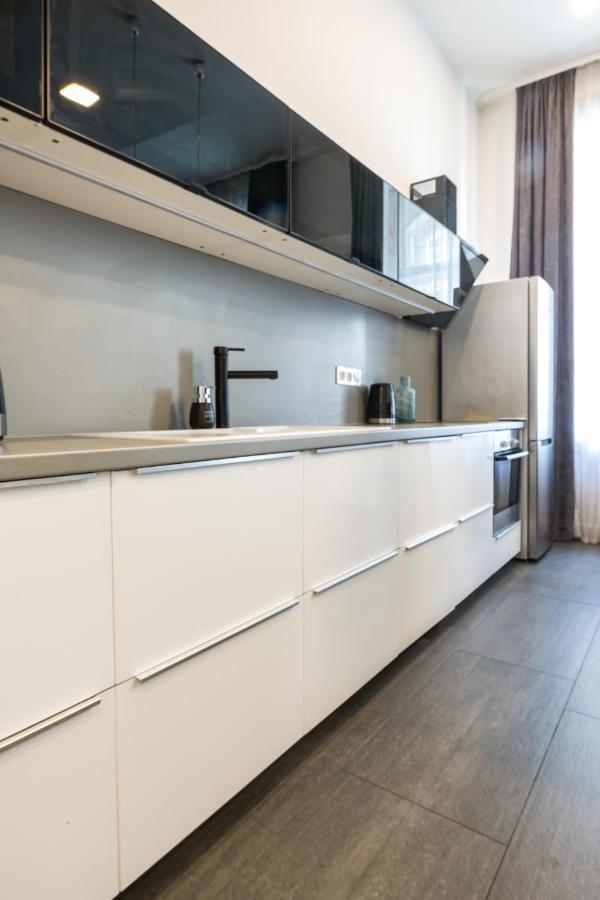 Luxury Nova Home next to the New York Café Budapest Exterior foto