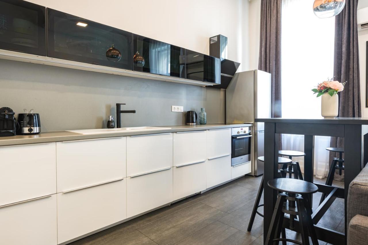 Luxury Nova Home next to the New York Café Budapest Exterior foto